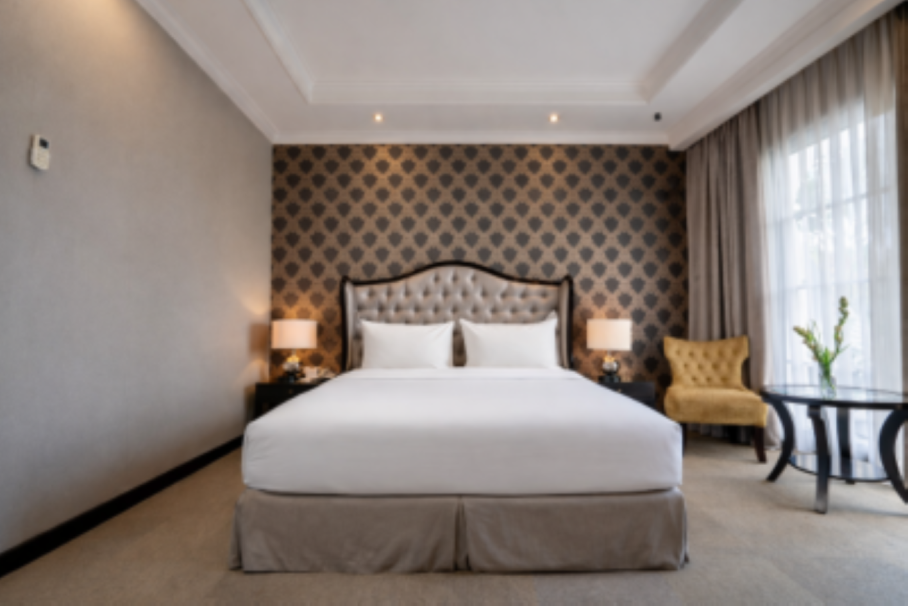 Deluxe, Suite, Queen Bed, Balcony