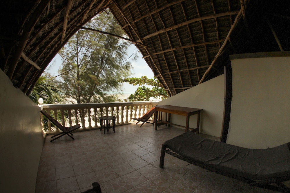 Kipepeo Lodge 7/21