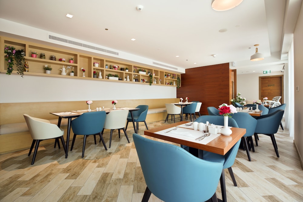Millennium Executive Apartments Mont Rose 53/66