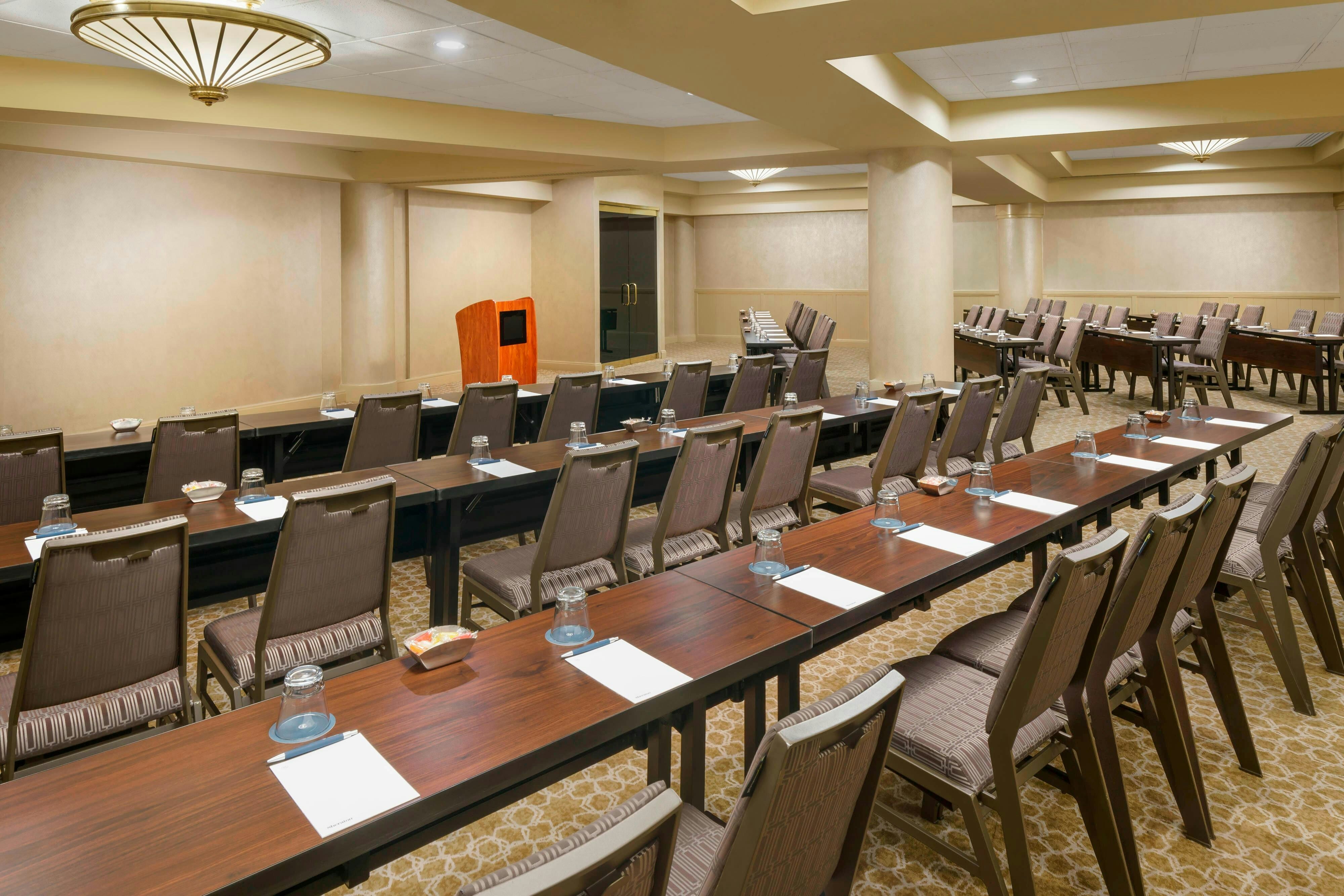 Sheraton Baltimore North Hotel 22/29