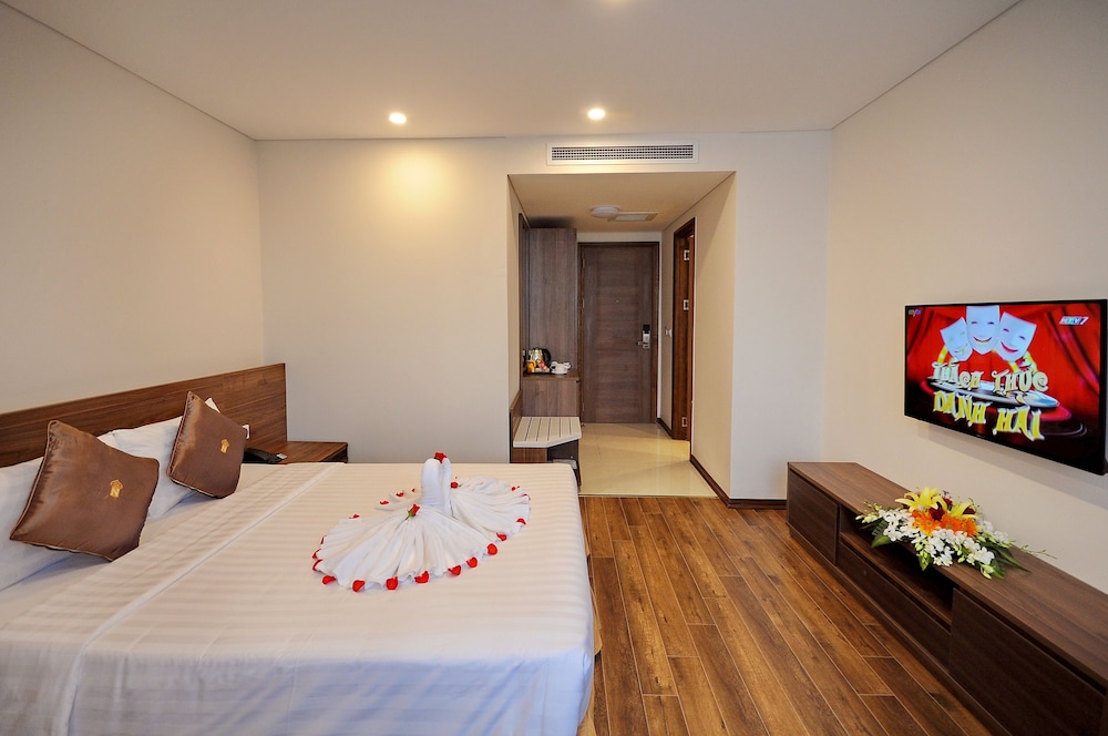 Lenid Nha Trang Hotel 11/66