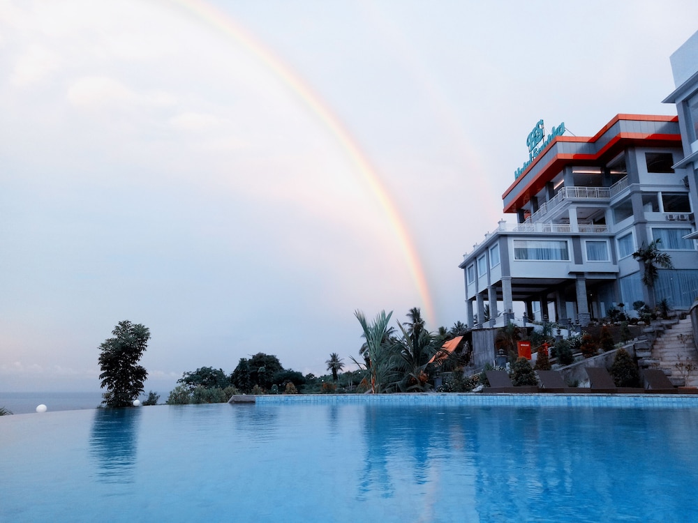Hotel Santika Luwuk Sulawesi Tengah 38/42