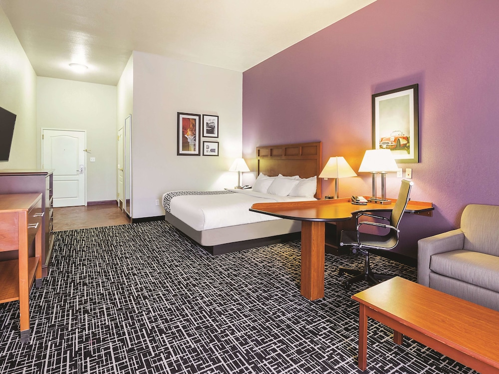 La Quinta Inn & Suites by Wyndham Bowling Green 22/51