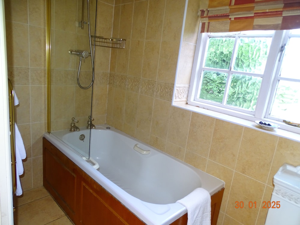 ROOM, SINGLE BED