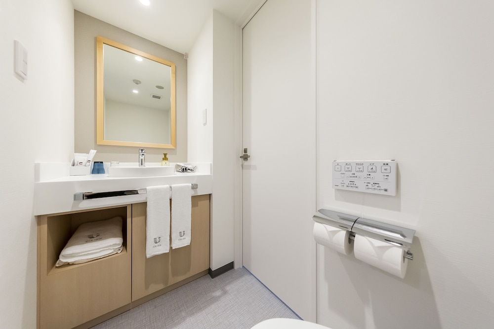 Jr West Group Via Inn Prime Shinsaibashi Yotsubashi 56/57
