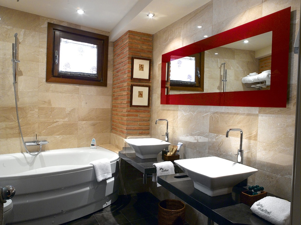 Hotel Boutique Maribel 32/40