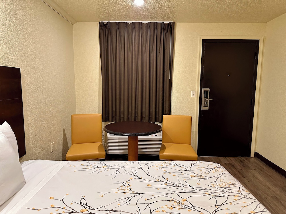 Travelers Inn 40/58