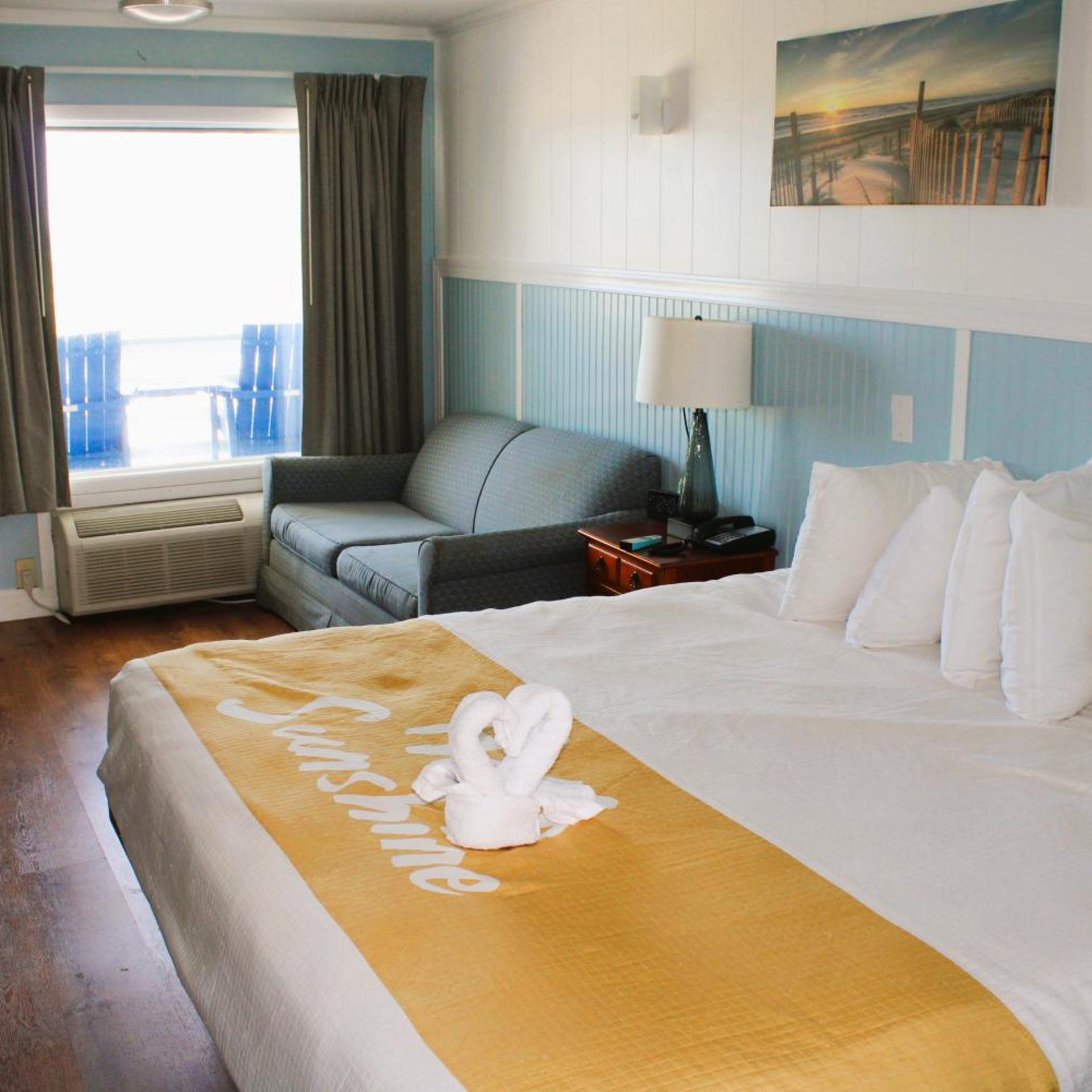 Room, King Bed, Ocean Front, Sofa, Kitchenette