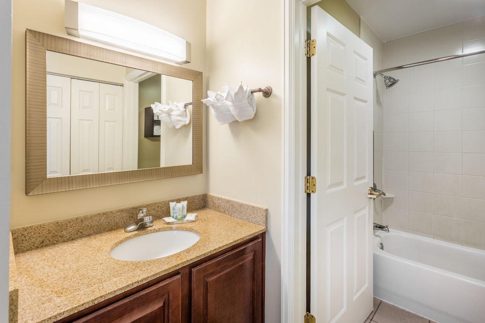Staybridge Suites Savannah Historic District 14/52