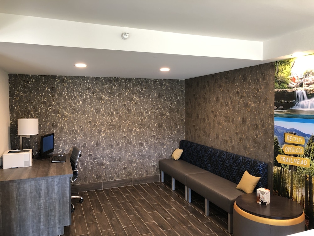 Clarion Pointe Beckley, WV 34/55