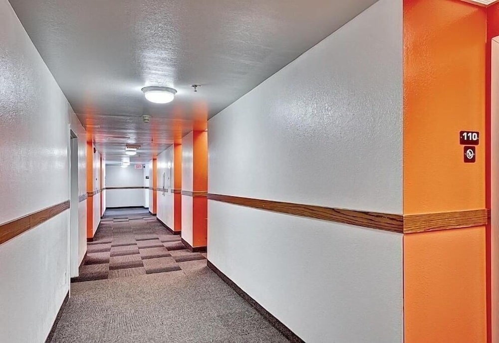 Motel6 Glenview, IL - Chicago North 42/60