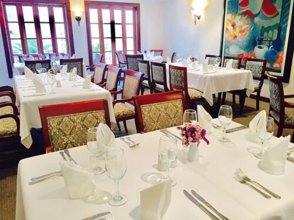 Los Tallanes Hotel Suites 58/70