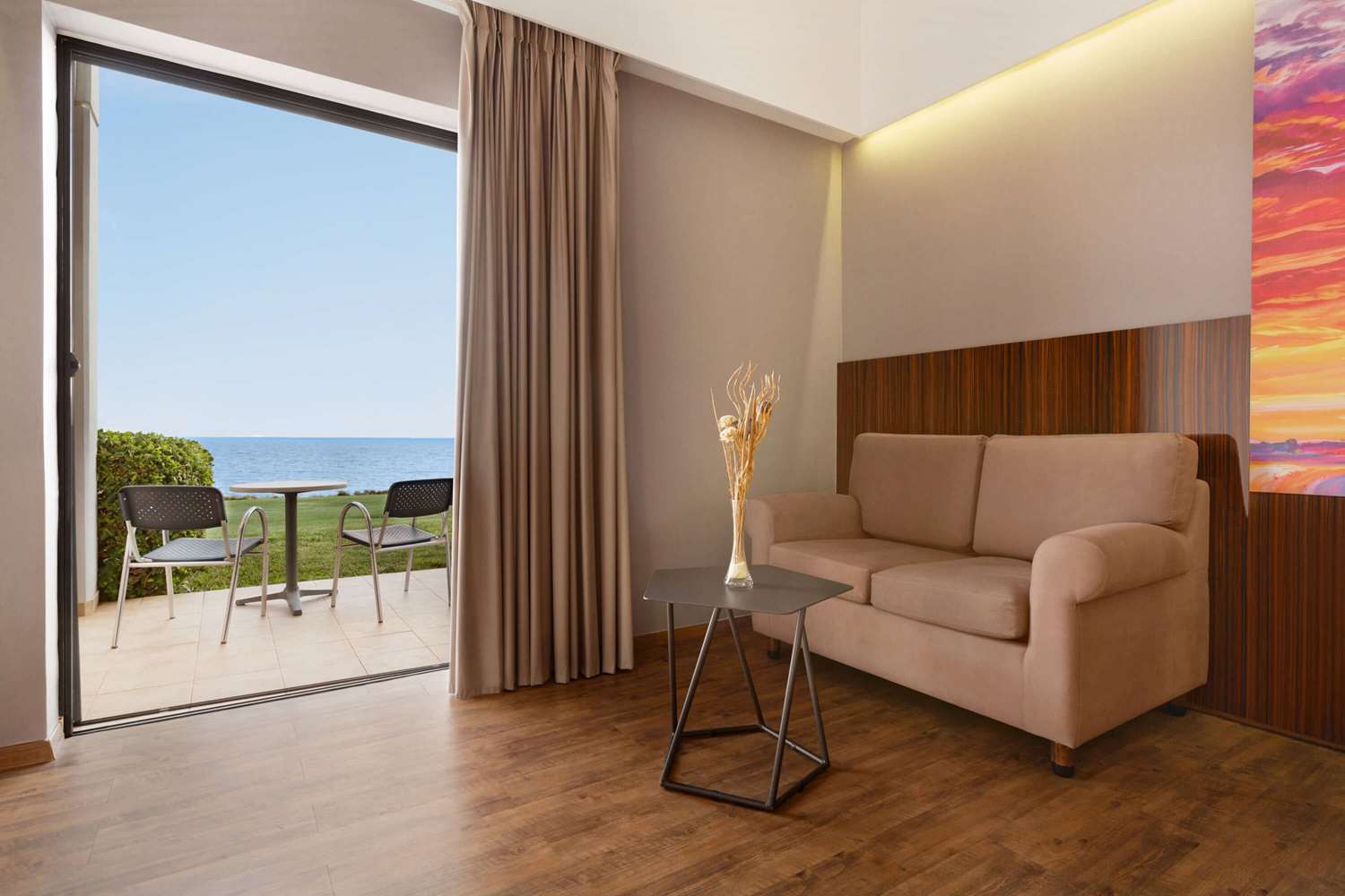 Ramada Plaza by Wyndham Thraki 25/49