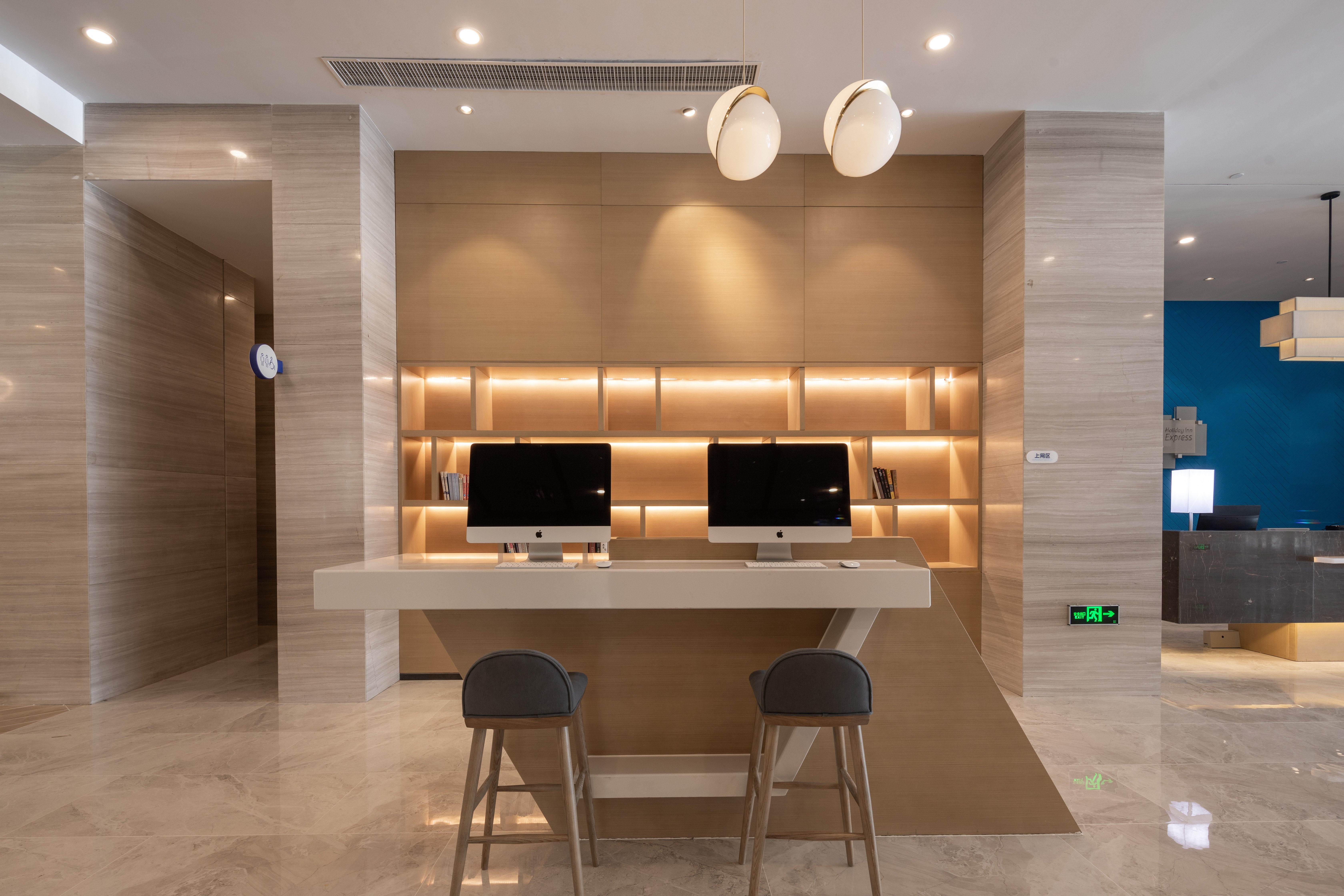 Holiday Inn Express Kaifeng City Center 32/47