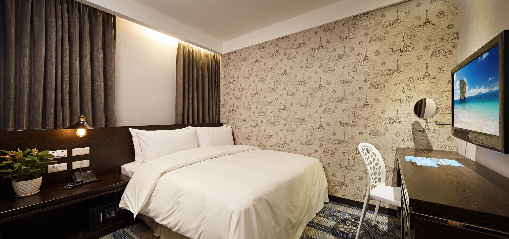 Basic, Double Bed, No Window