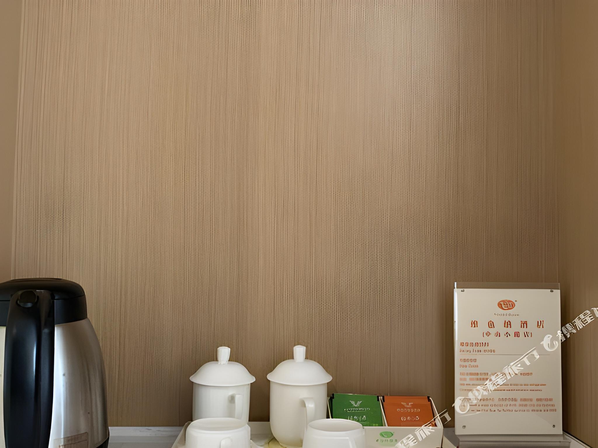 Vienna Hotel (Zhongshan Xiaolan Daxin) photo2