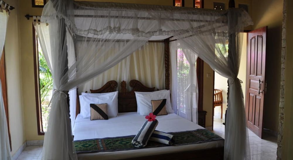 Tamarind Beach Bungalows 14/63