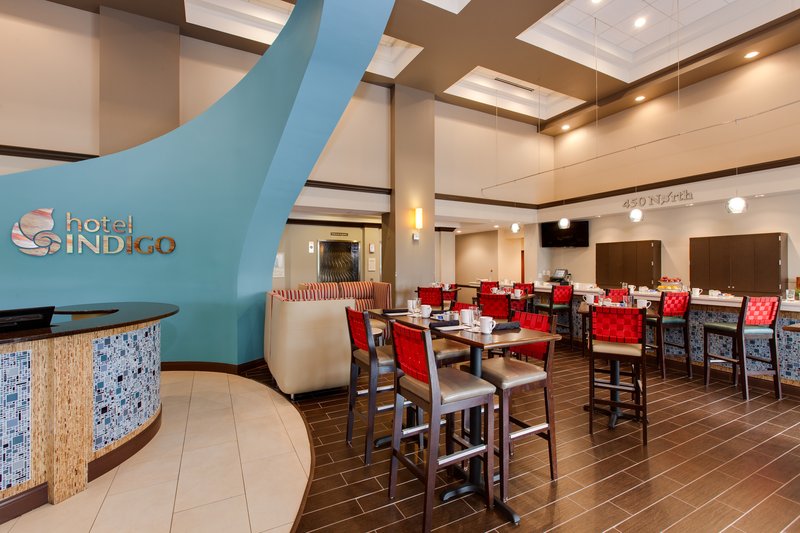 Hotel Indigo Vernon Hills 22/37