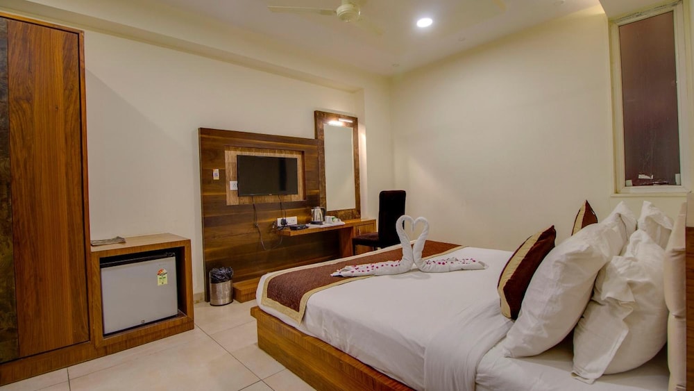 Golden Eagle By Keshav Global Hotels 13/40