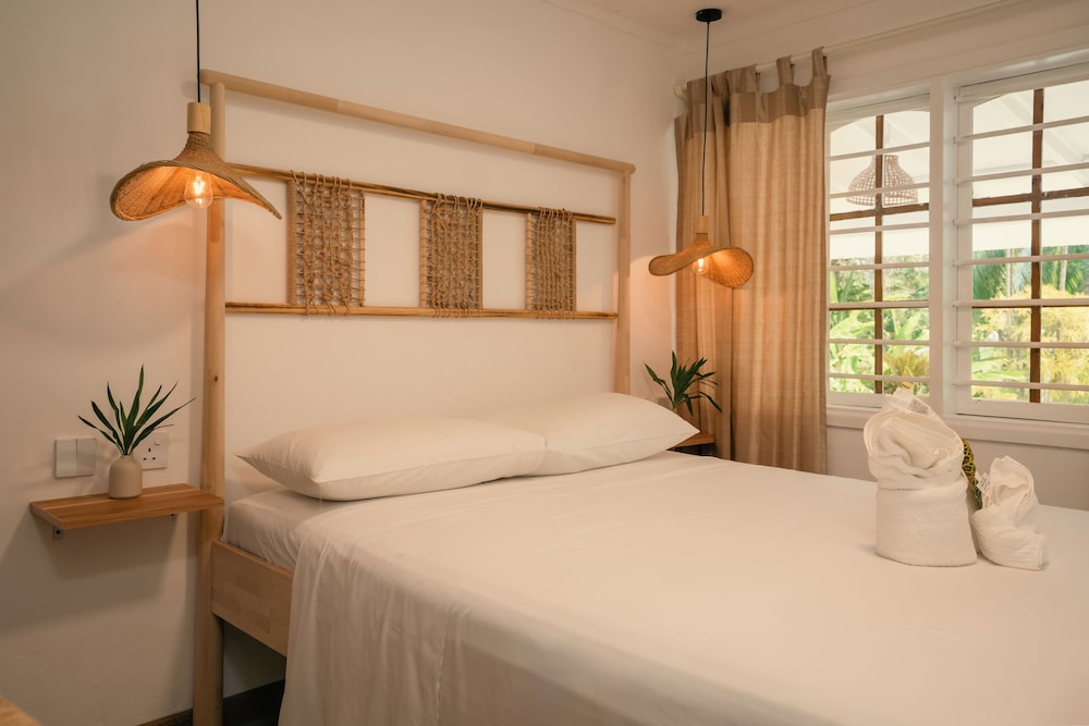 Beau Vallon Bungalows 21/50