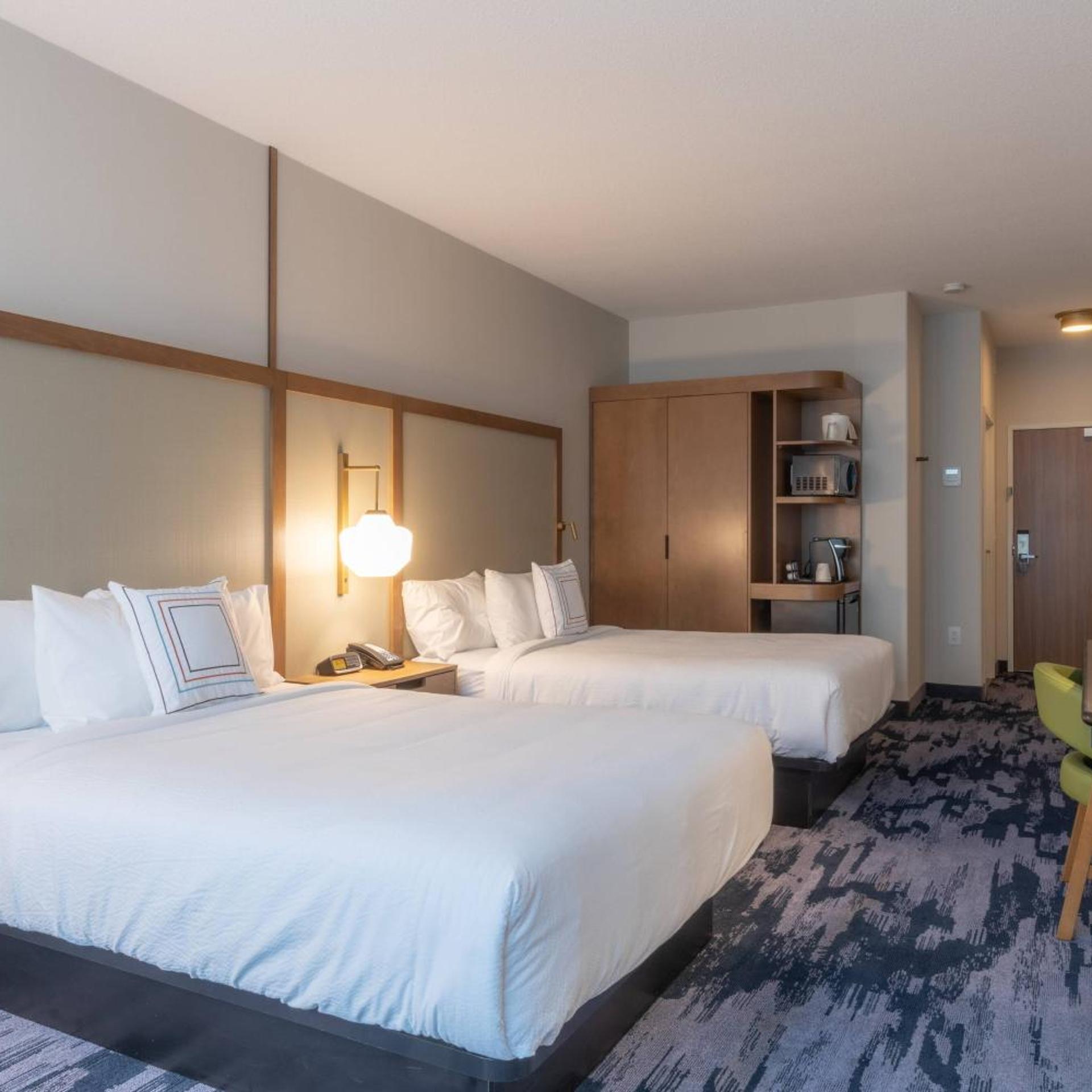جناح كبير بسريرين كوين، Fairfield Inn & Suites by Marriott Revelstoke 2/7