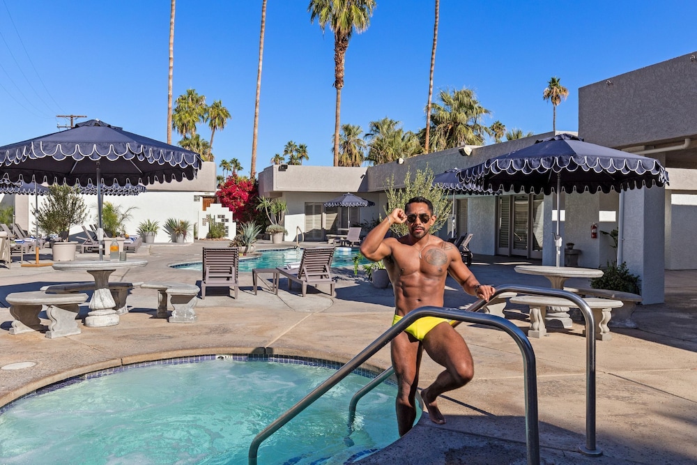 Casa Oliver Hotel & Resort - A Gay Mens Resort 18/50