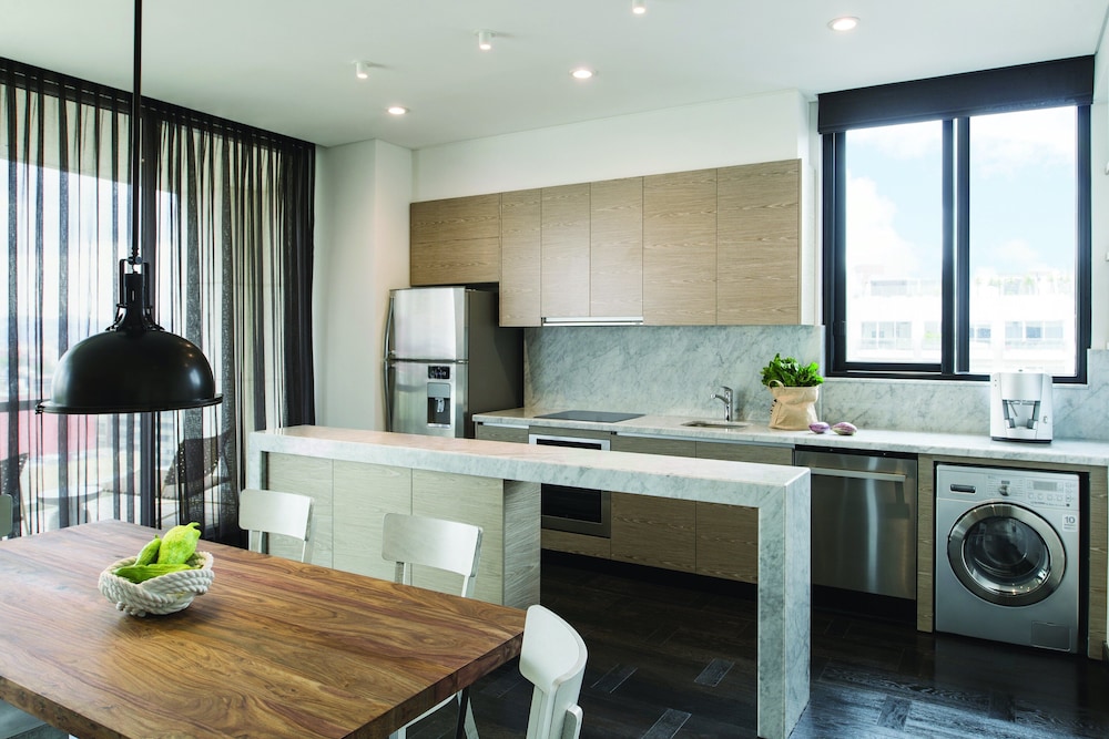 8010 Urban Living 46/46