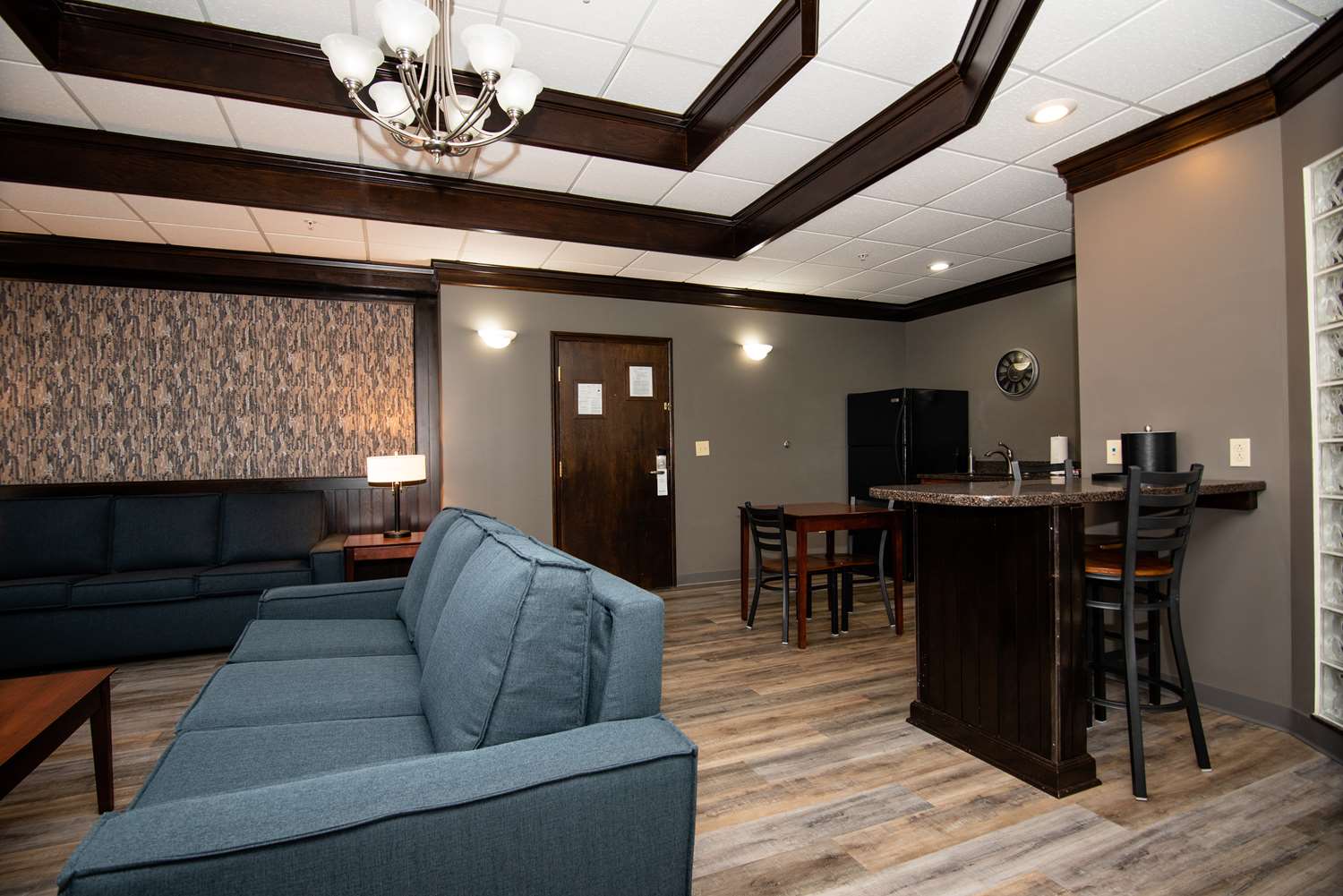 Best Western Plus Plattsburgh 28/47