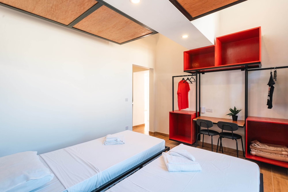 SC Club Village 8/50