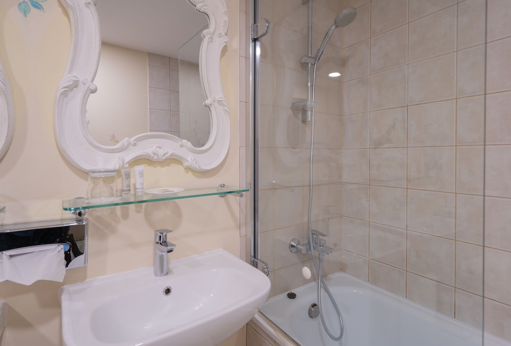 St Peters Boutique Hotel 44/49