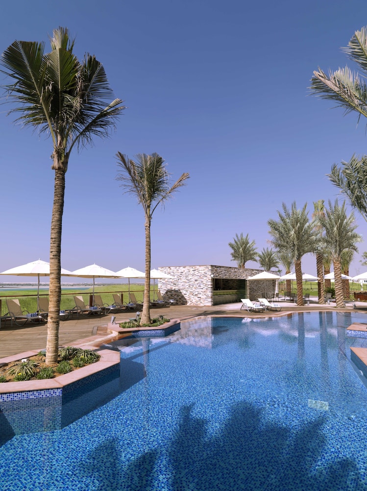 swimming pool spa