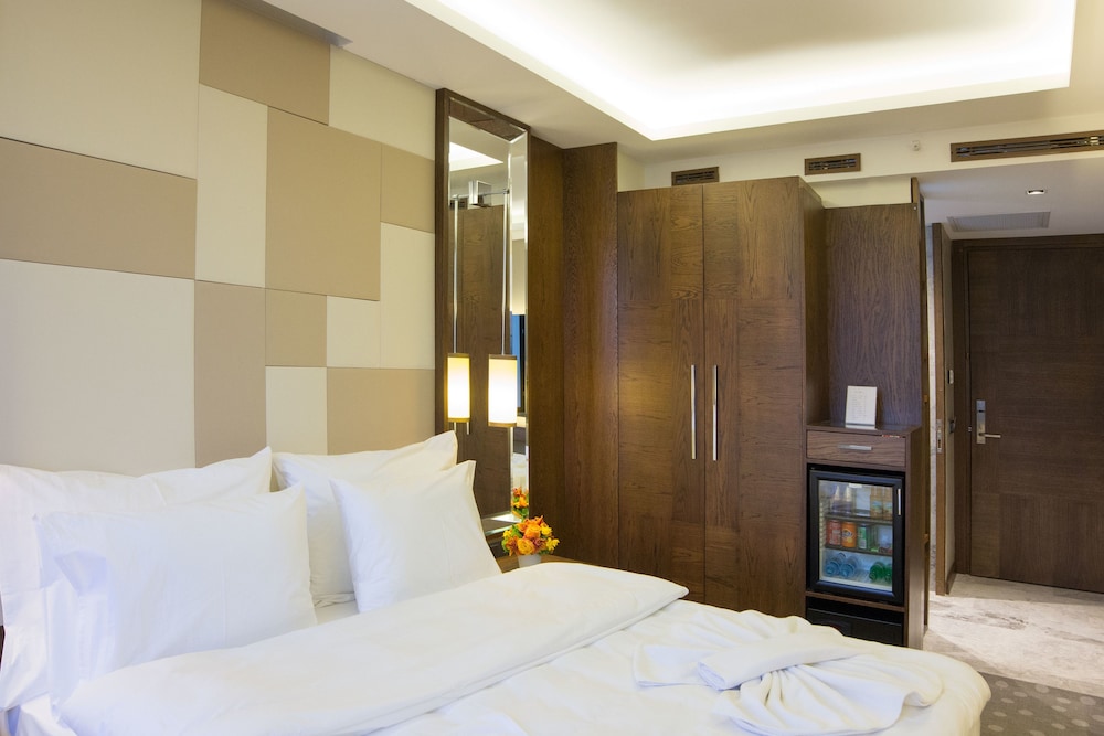 The Biancho Hotel Pera 30/73