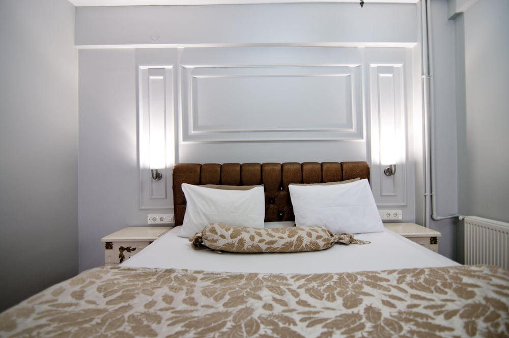 Safran Suites Apart 18/50