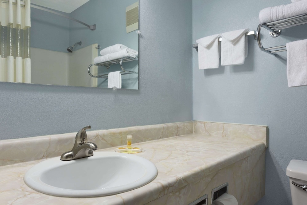 Days Inn by Wyndham Middletown 21/21