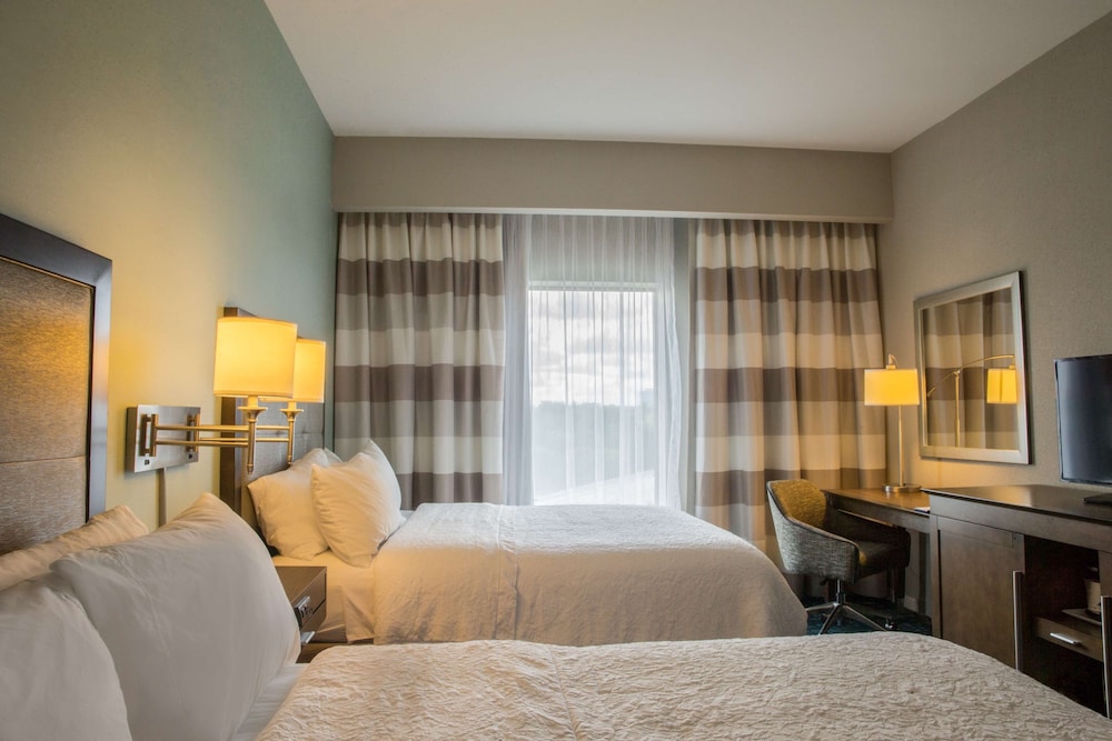 Hampton Inn Suites Charlotte Ballantyne Nc 22/74