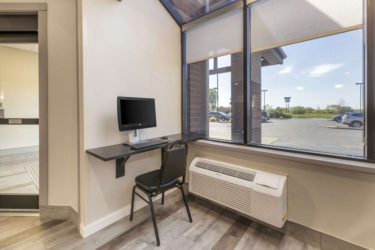 Comfort Inn & Suites New Lisbon 14/18