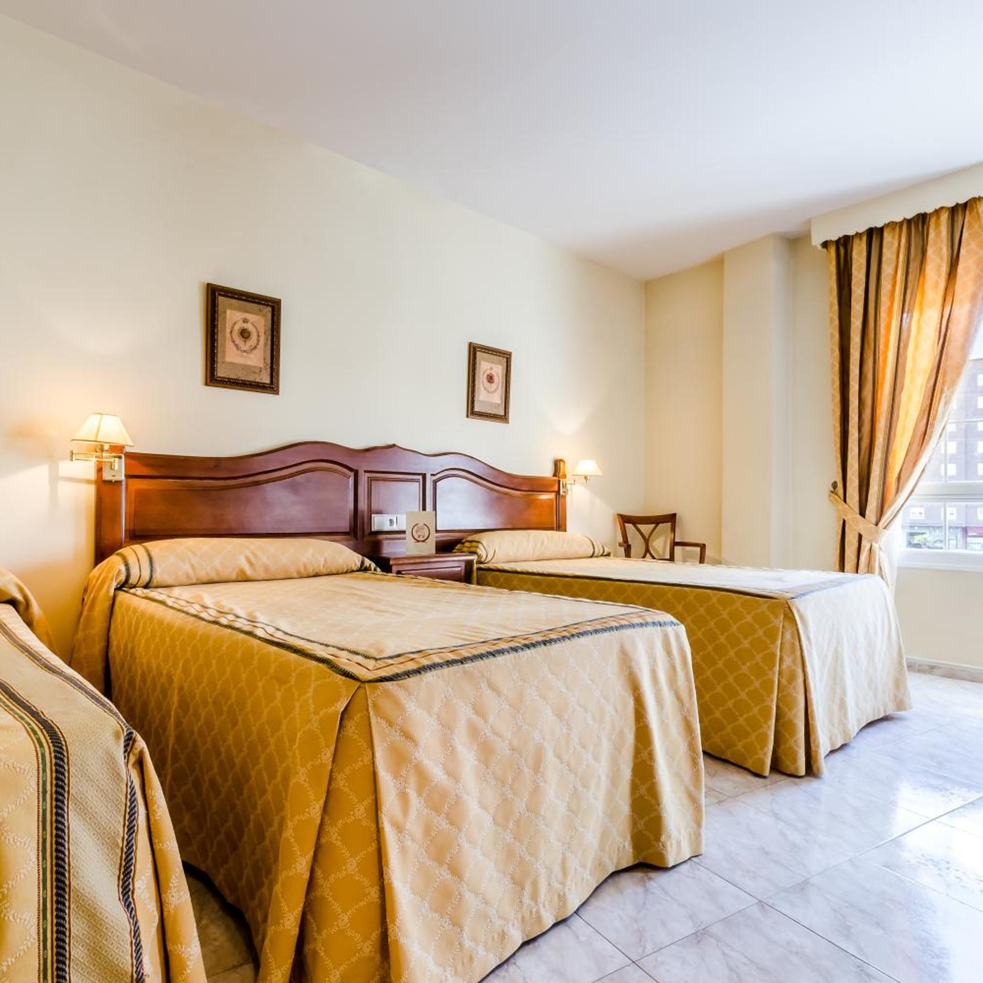 Room, Triple, Single Bed