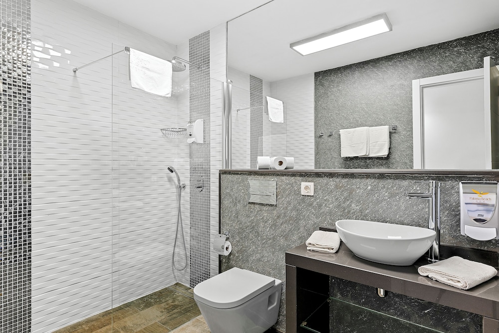 PALOMA BEACH APARTMENTS 55/57