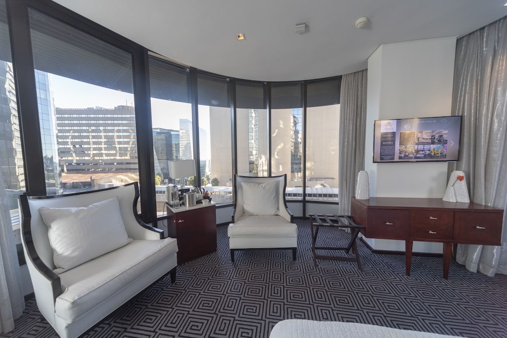 Davinci Hotel And Suites On Nelson Mandela Square 47/67