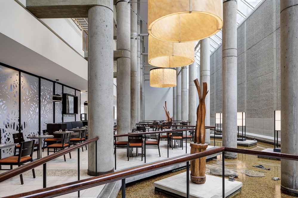 Hyatt Regency Baltimore 54/77