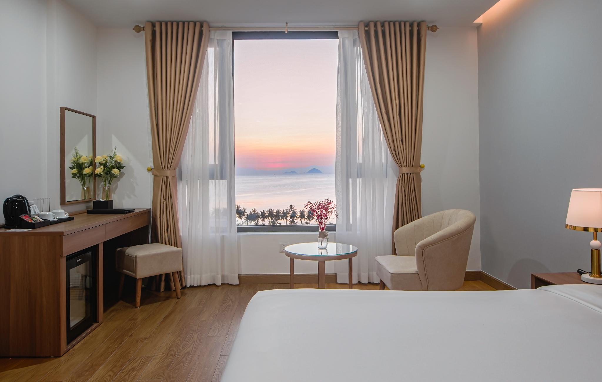 Ocean, Premier, Twin Beds