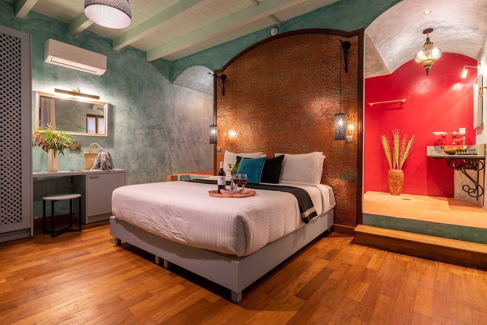 SPERVERI BOUTIQUE HOTEL 21/77