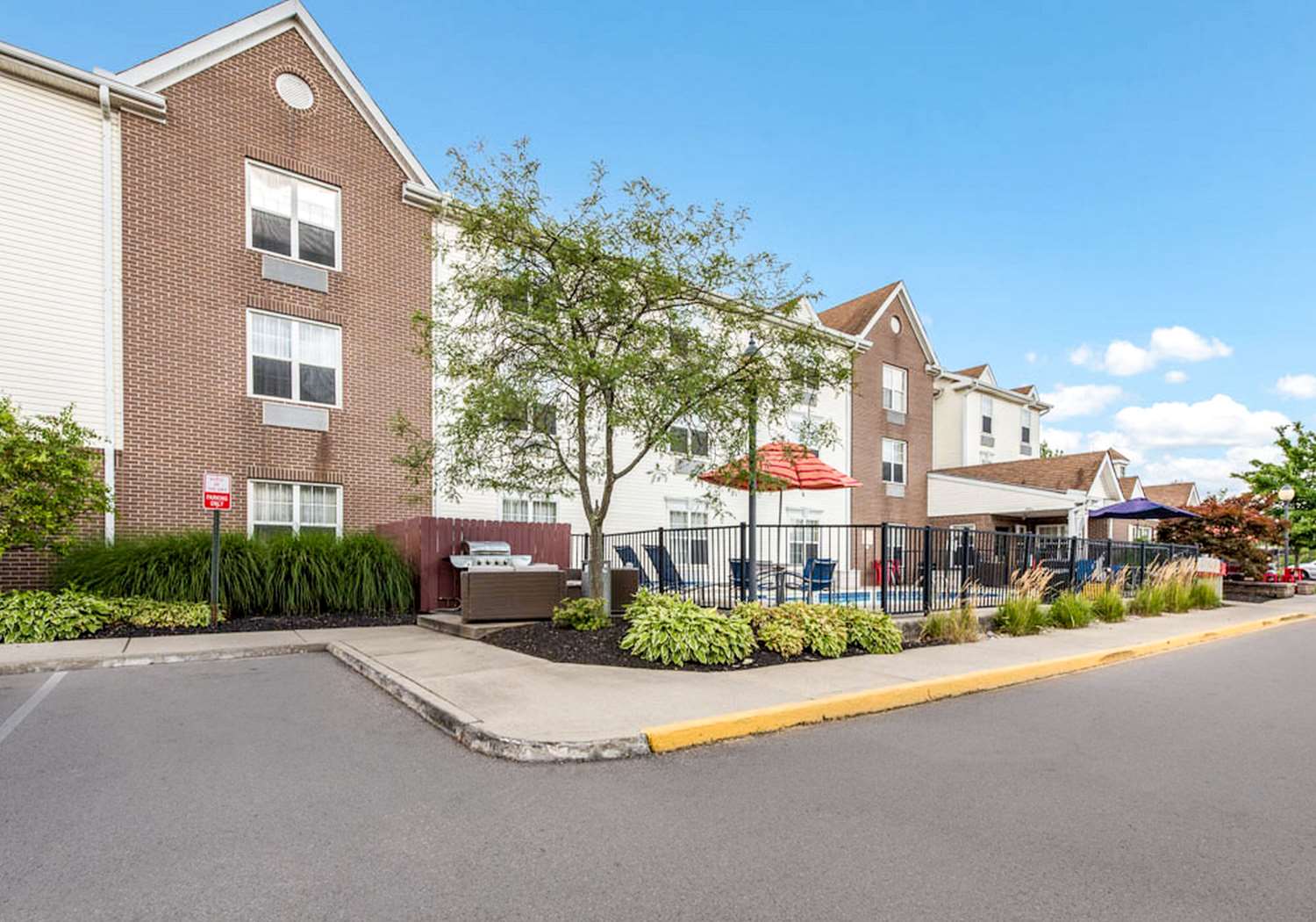 Suburban Studios Blue Ash Cincinnati 46/48