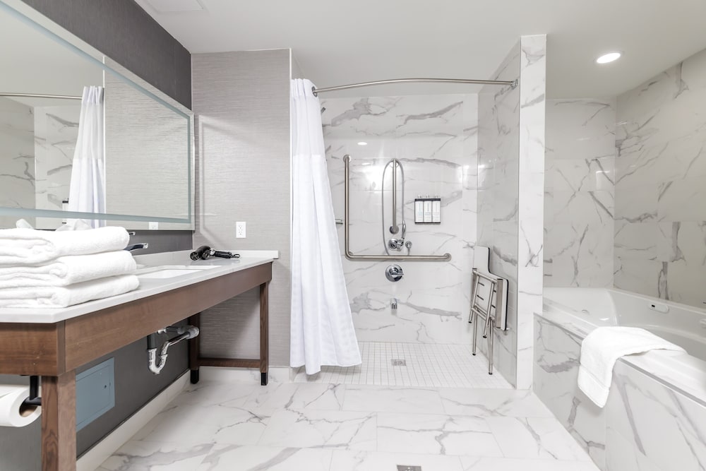 Hyatt Place Toronto Brampton 48/50
