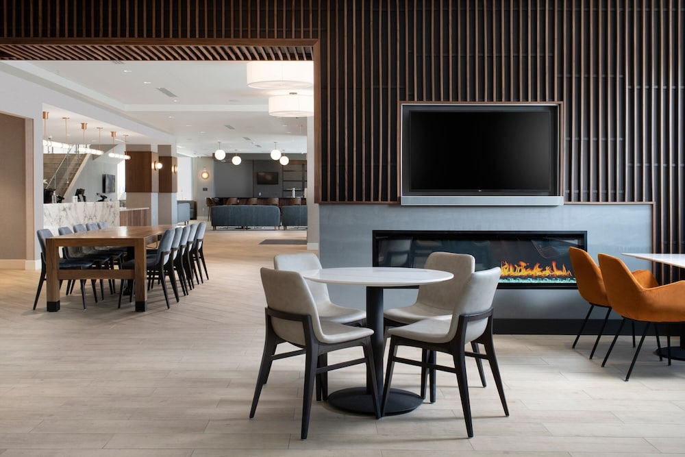 Residence Inn by Marriott St. Louis Clayton 26/33