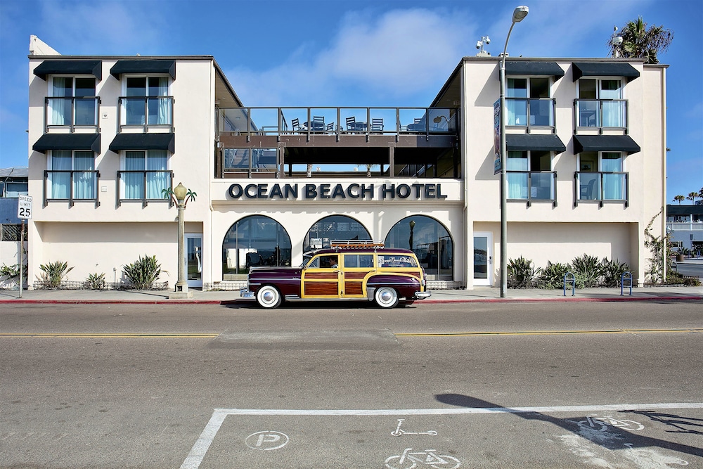 Ocean Beach Hotel 58/69