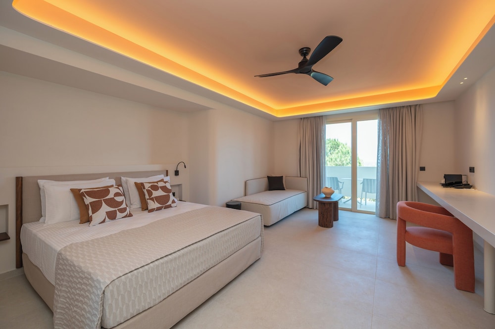 DELUXE, DOUBLE BED, SEA VIEW