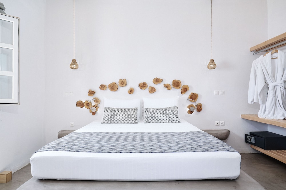 Chrysalis Boutique Hotel 12/50