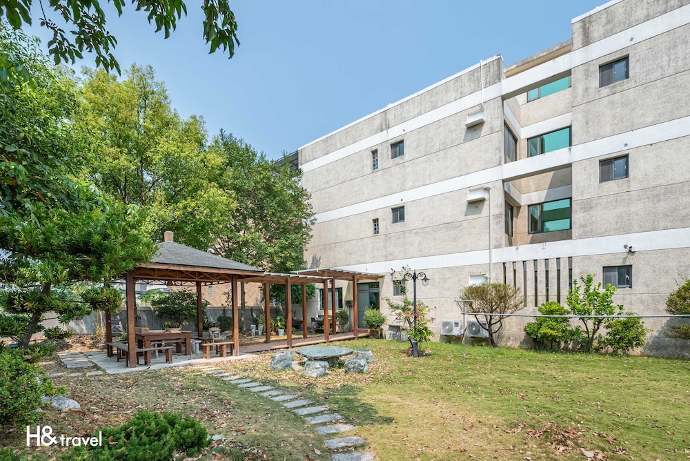 Feng Lin Guest House 2/50