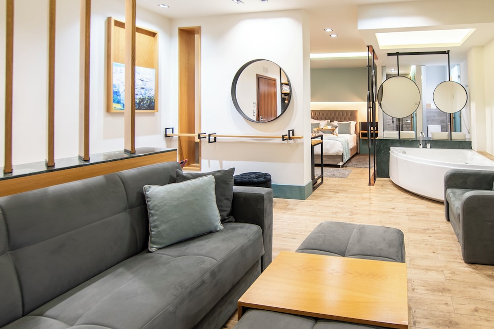 Thalassa Apartments 24/50